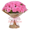 Розовые розы